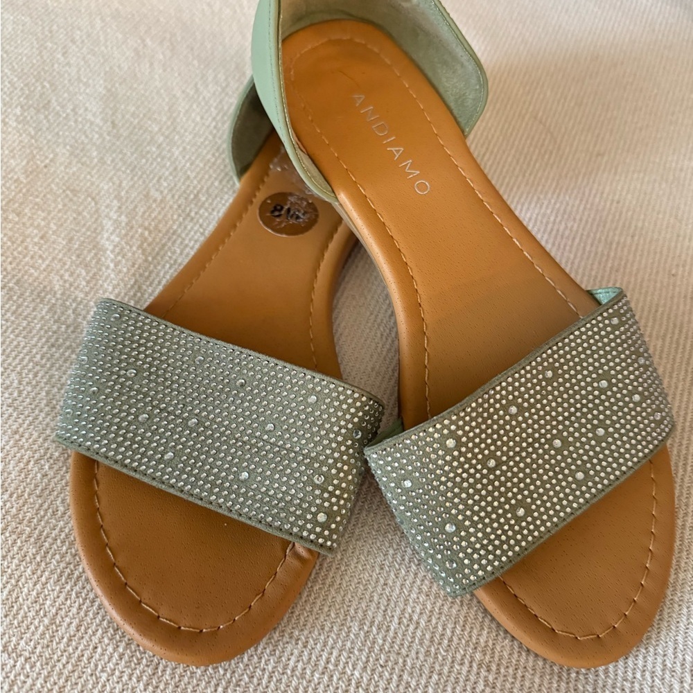 Andiamo Olive Green Slip On Boho Abailey Sandals Size 8W - Picture 2 of 5